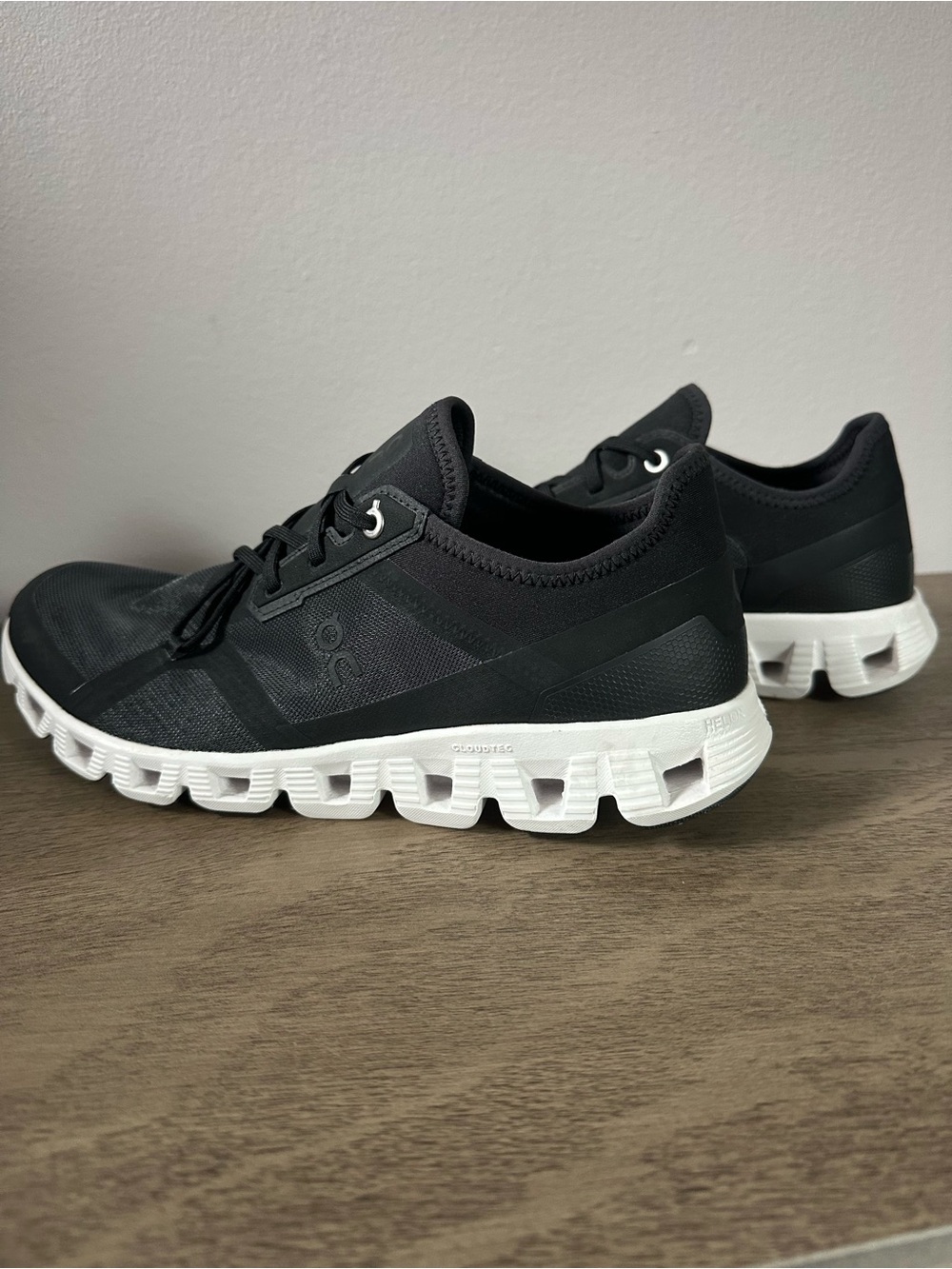 On Running Cloud• X 3 AD• Woman’s• 9 - Picture 6 of 9